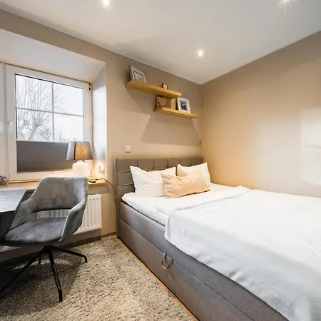 Kuesten Burghaus 1, 28qm *